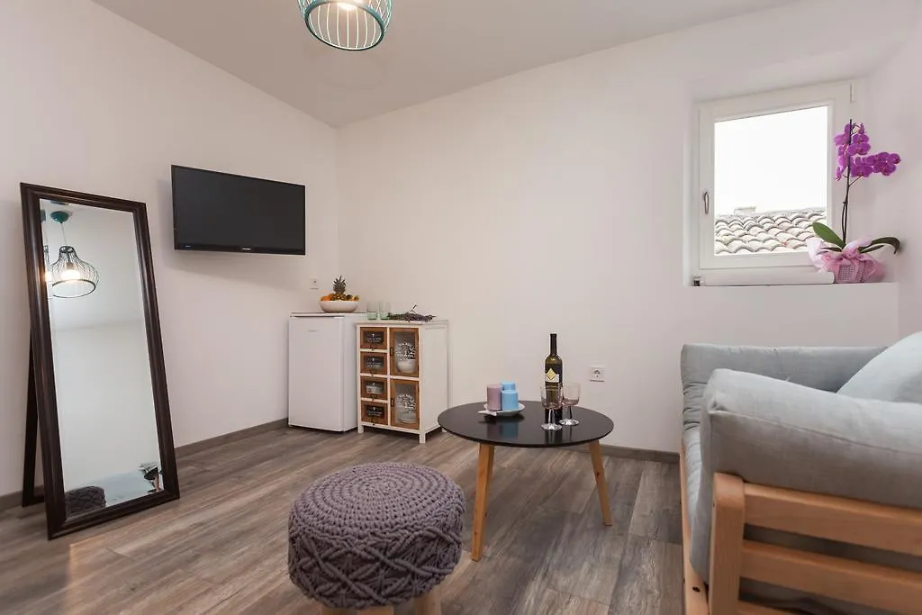 Apartments And Rooms Hey Rovinj Croatia