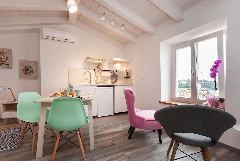 Guest house Apartments And Rooms Hey Rovinj